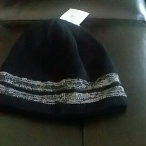Black and gray men's beanie